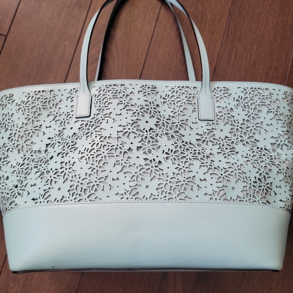 Kate Spade Floral Tote And Pouch - Picture 5 of 8